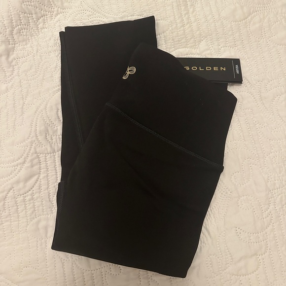 Aritzia Black Leggings - Picture 1 of 2